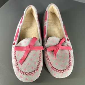Ugg Moccasins grey with pink hearts excellent condition SZ 6/7